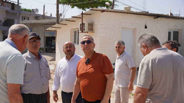 Altınözü’nün 3 mahallesinde çok amaçlı salon inşaatı sürüyor