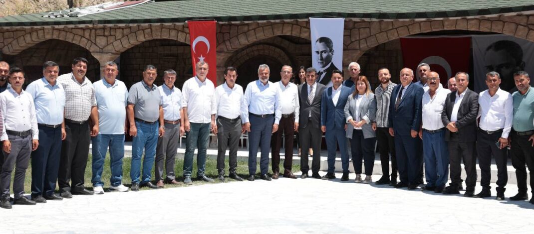 Başkan Öntürk, Amanos muhtarlarıyla buluştu