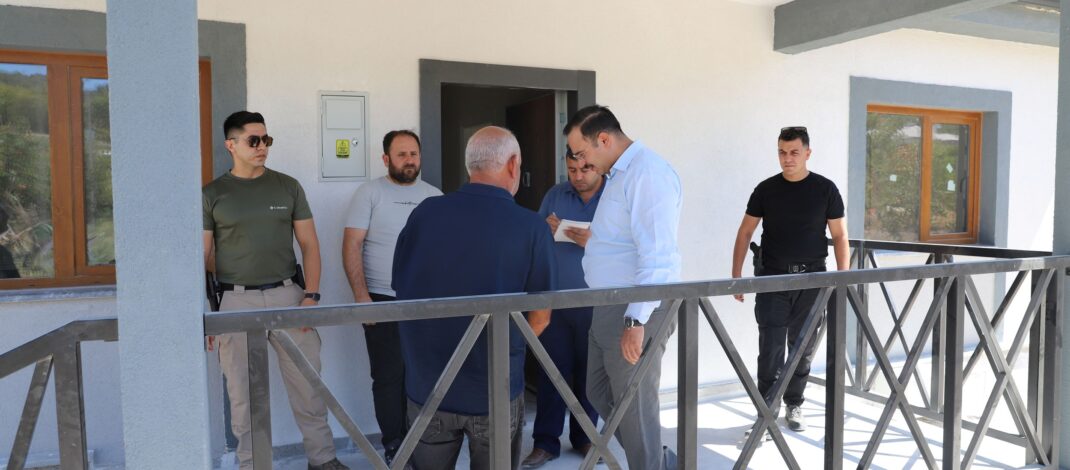 Altınözü’nde kırsal mahalle konutlarının yapımı hızla sürüyor