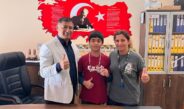Ortaokul öğrencisi turnuvada kazandığı para ödülünü Gazze’ye bağışladı