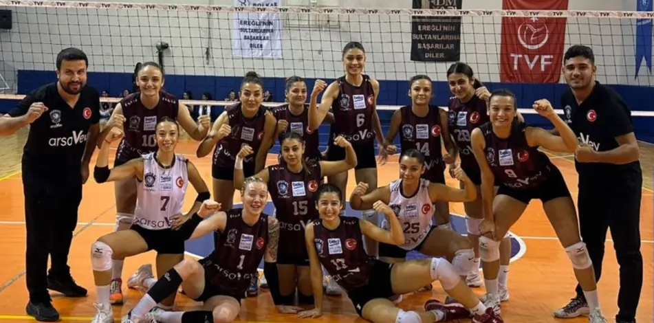 Hatay Voleybol Takımı 3’te 3 Yaptı