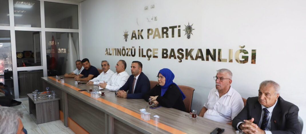 Altınözü’nde AK Parti İlçe Danışma Toplantısı gerçekleştirildi
