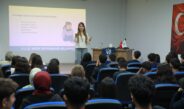 Sağlıklı beslenme ve akran zorbalığı eğitimleri sürüyor