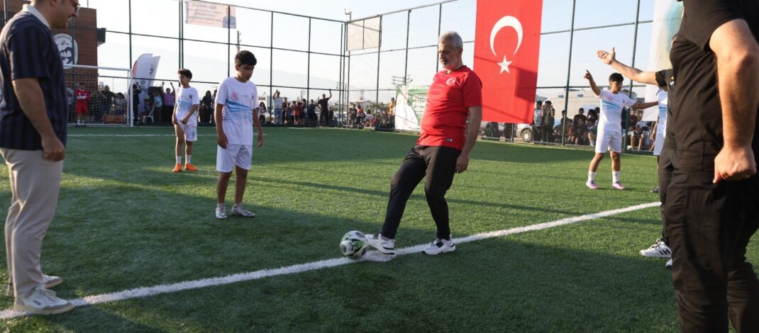 İlk santra vuruşu Başkan Öntürk’ten