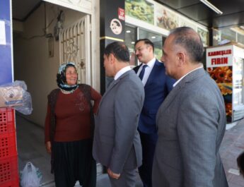Vali Masatlı Altınözü’ndeki yatırımları inceledi, esnafla buluştu