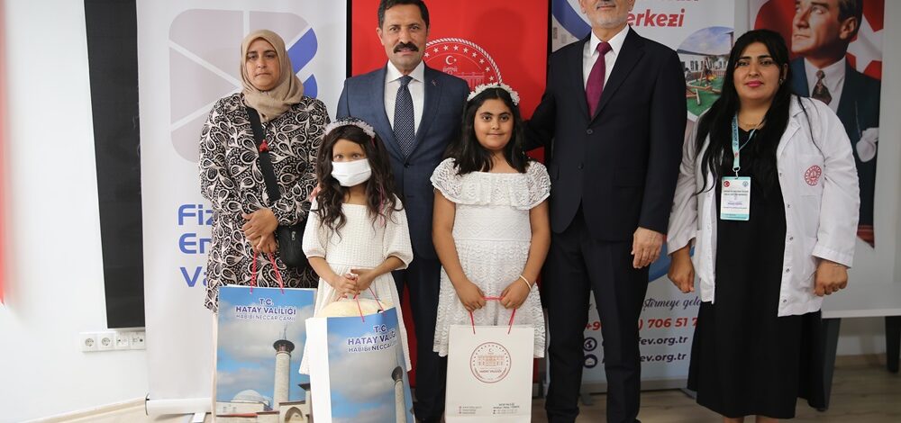 9 yaşındaki Deniz’in bağışladığı saçlar Hülya’ya umut oldu