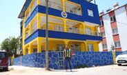 Fenerbahçeli aile, sarı-lacivert sevgisini apartmanlarına yansıttı