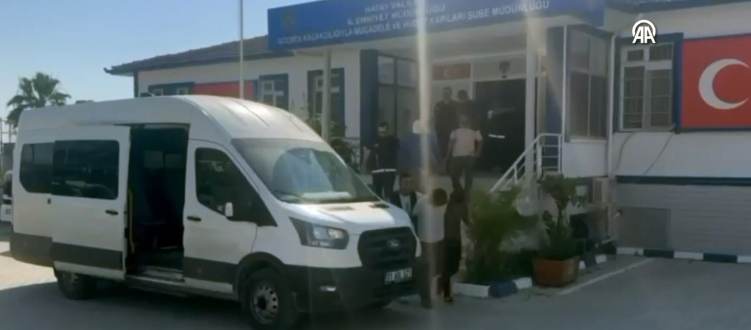 Hatay’da 8 düzensiz göçmen daha yakalandı