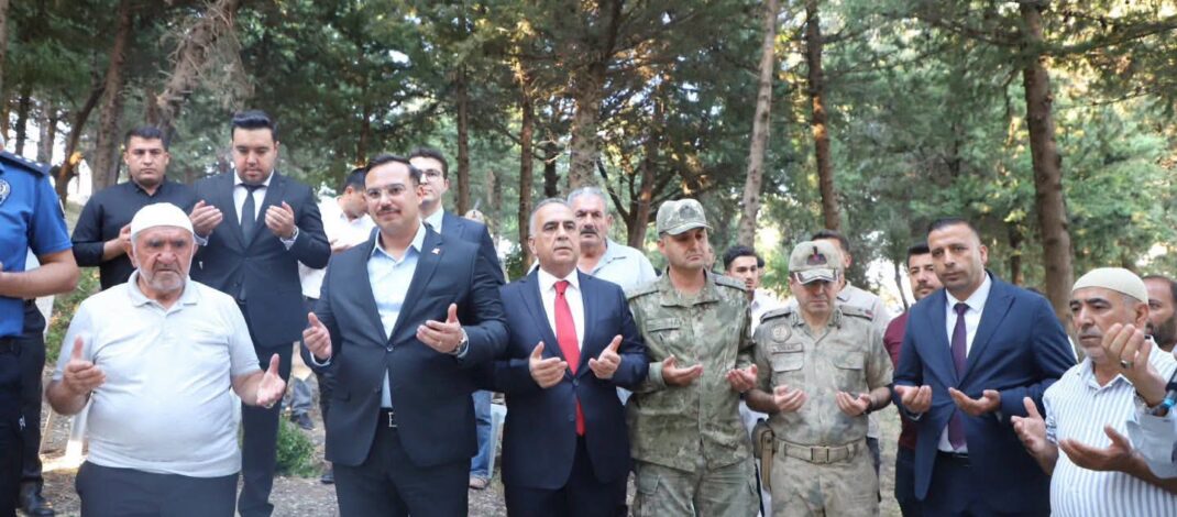 Şehit Rasim Kalay kabri başında anıldı, ailesi ziyaret edildi