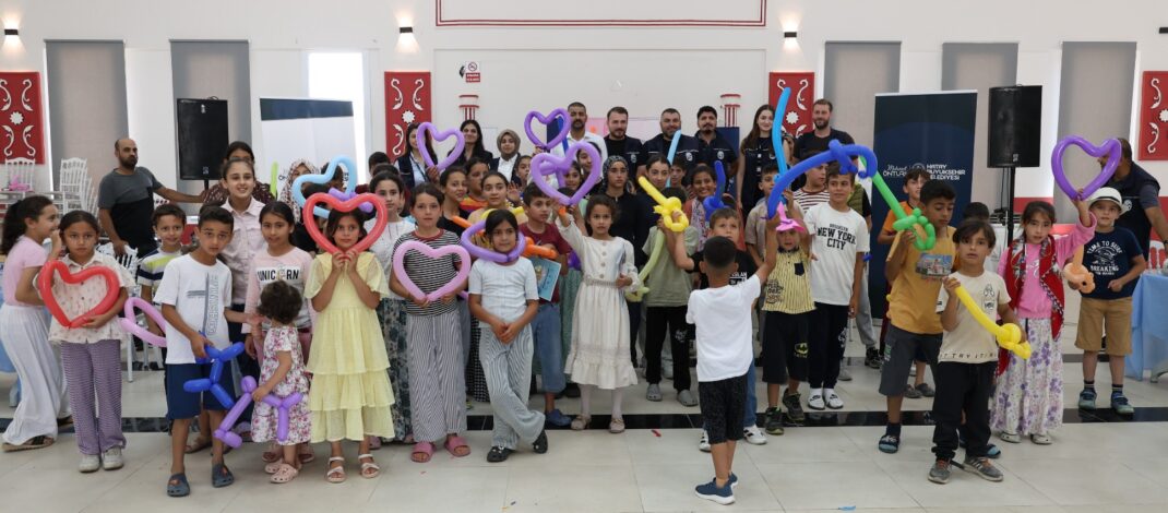 Altınözü’nde çocuklar bilim ve eğlenceyle buluştu