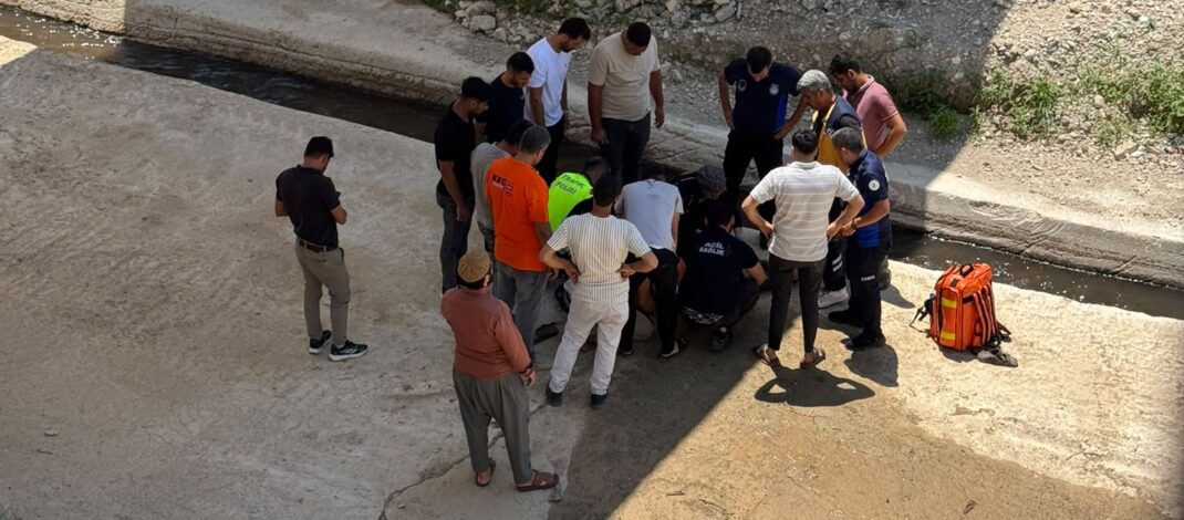 Altınözü’nde bisikletiyle köprüden düşen 13 yaşındaki çocuk yaralandı